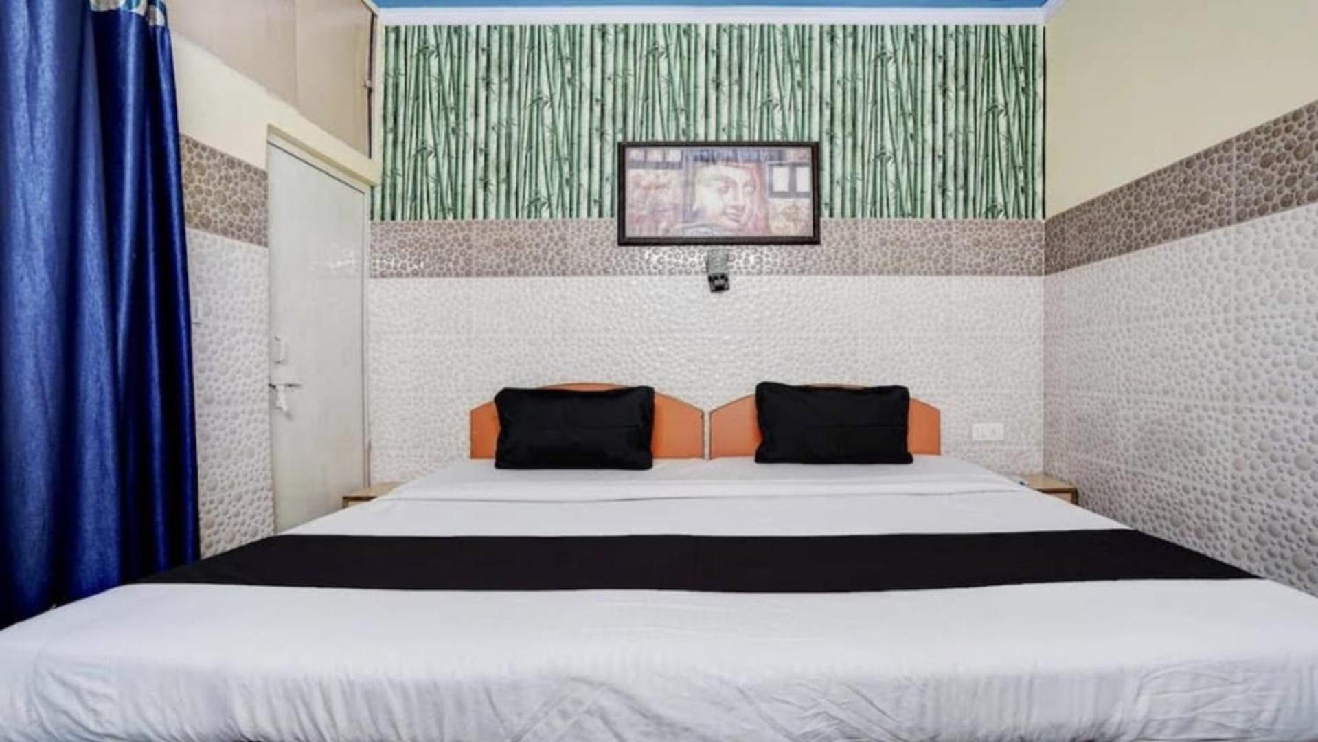 Pyrenees Homestay Agra  Exterior foto