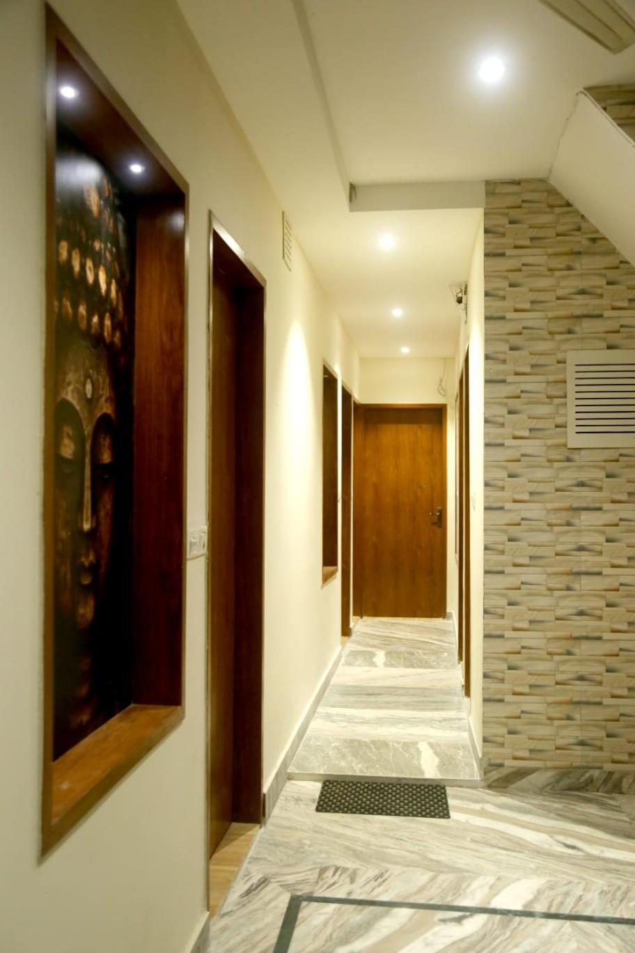 Pyrenees Homestay Agra  Exterior foto
